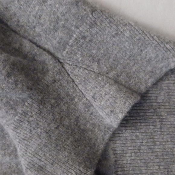 Cashmere Sweater Club Monaco - Picture 8 of 9